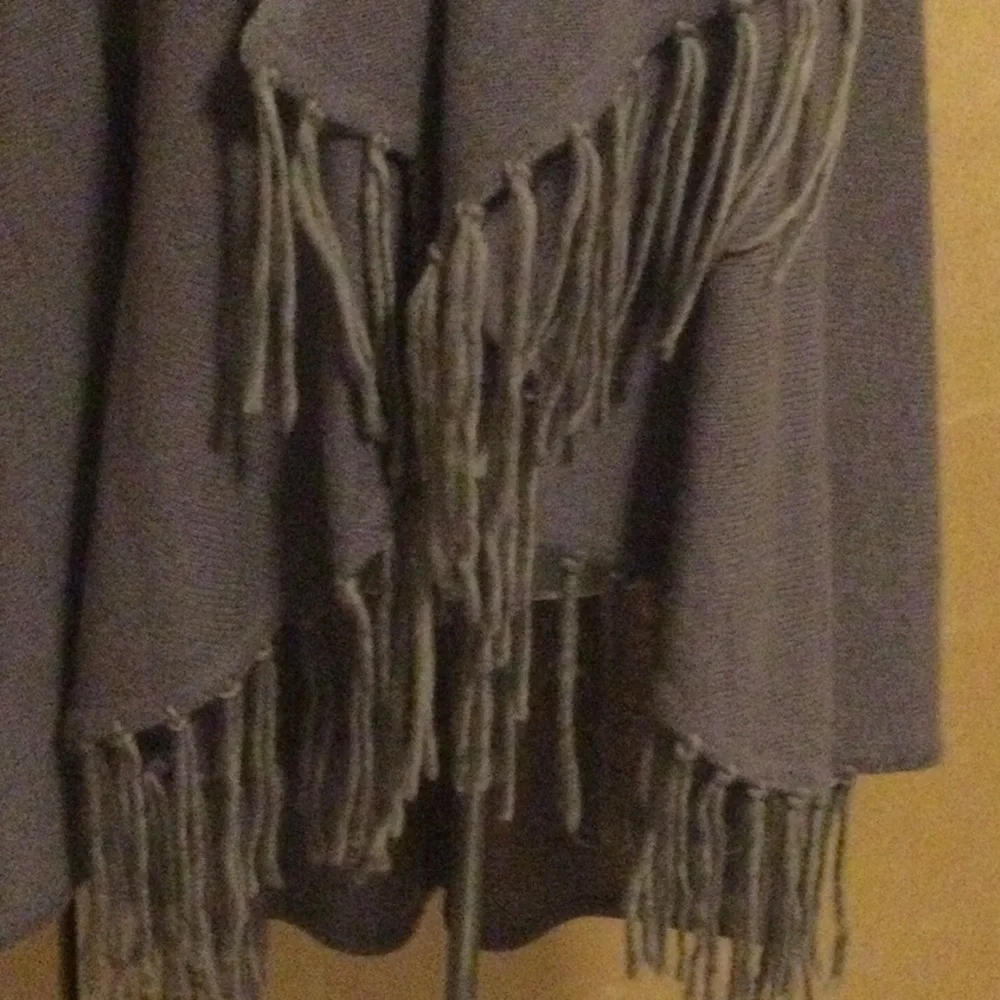 Subtle Luxury CASHMERE SHAWL VEST
$237 - Picture 7 of 15